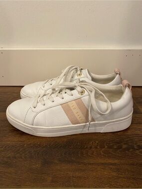 Ted Baker white sneakers size 7 pink white gold lace up shoes